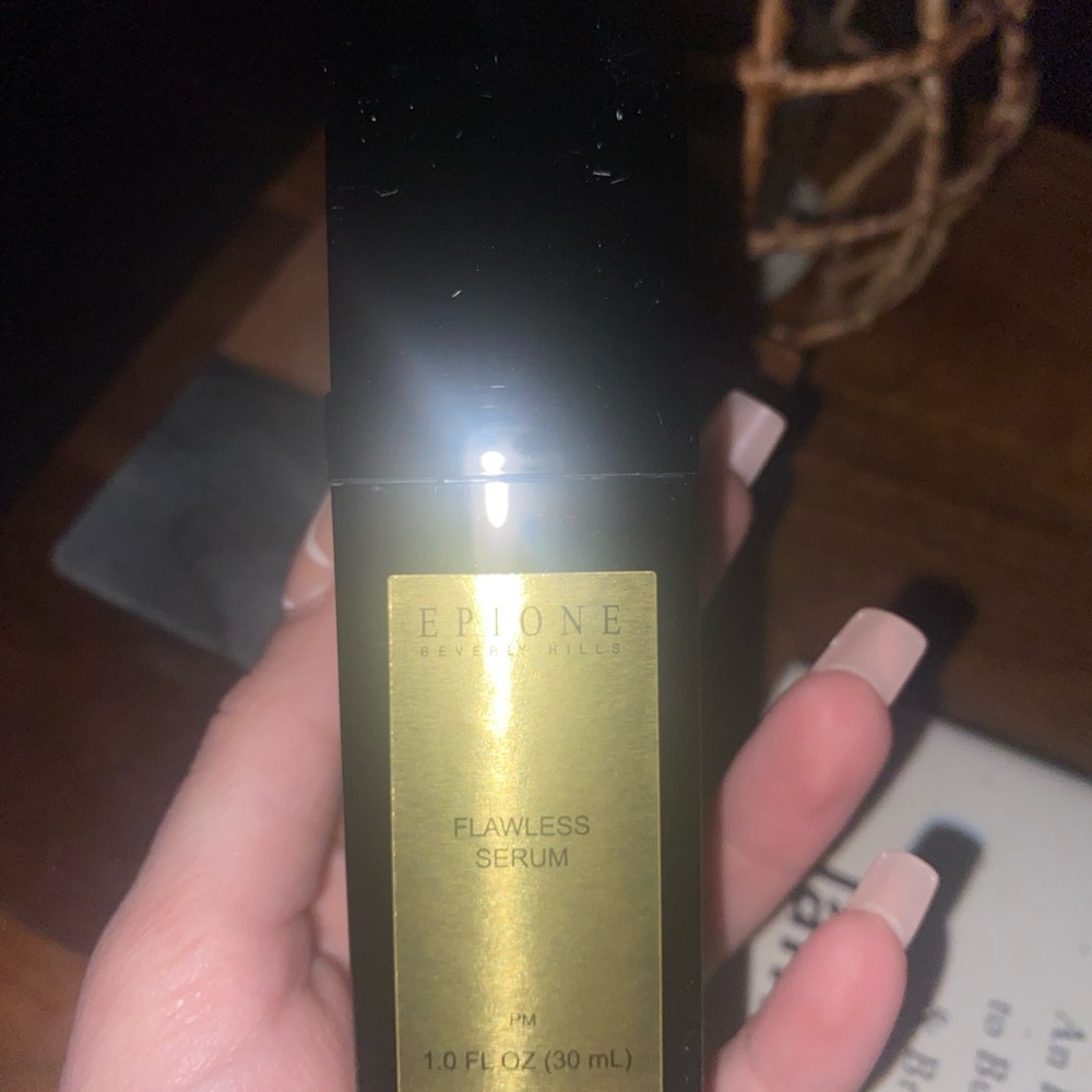 Epione Beverly Hills flawless serum brand new - Picture 3 of 4
